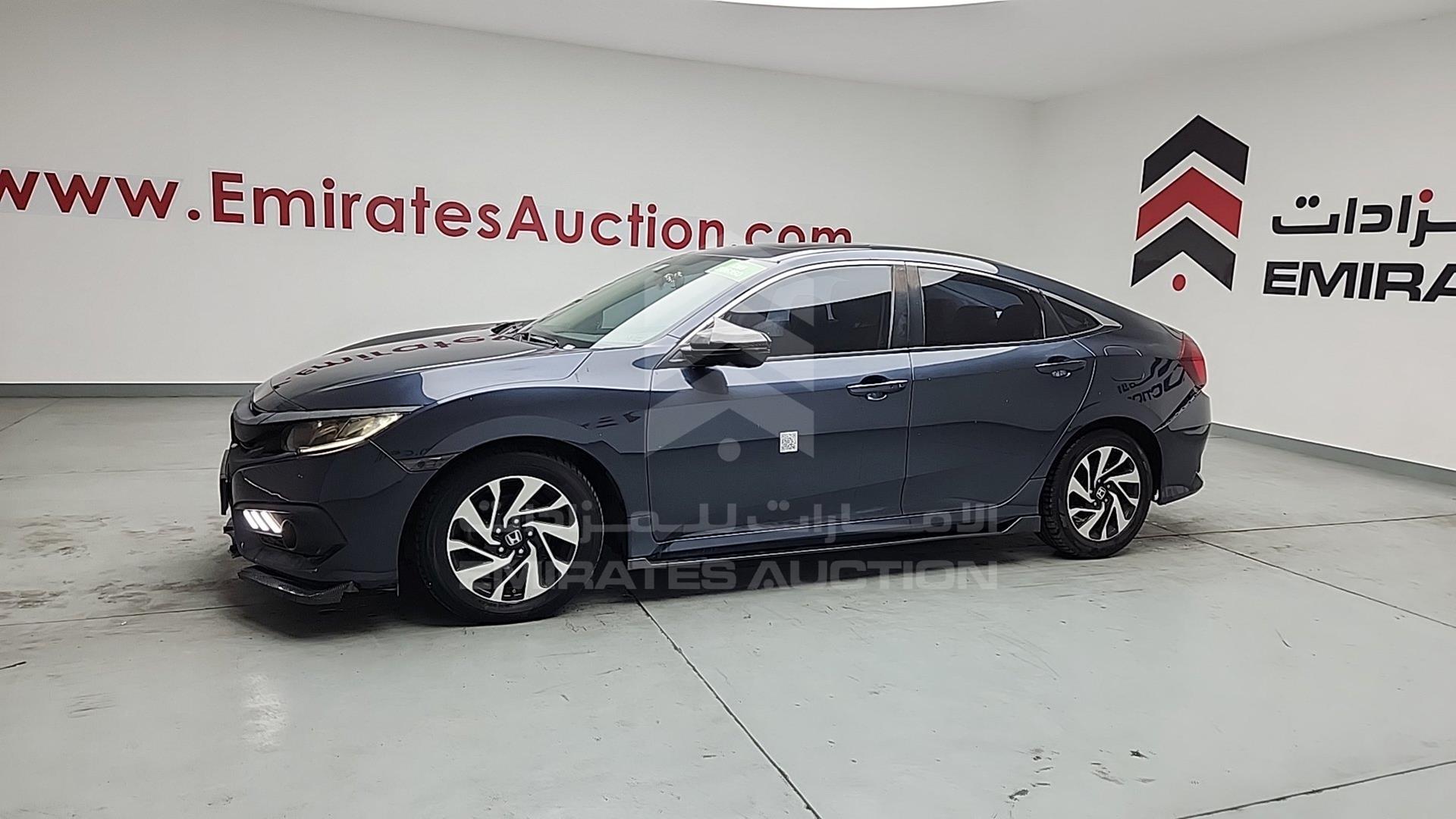 2018 HONDA CIVIC VIN: 19XFC2678JE450196