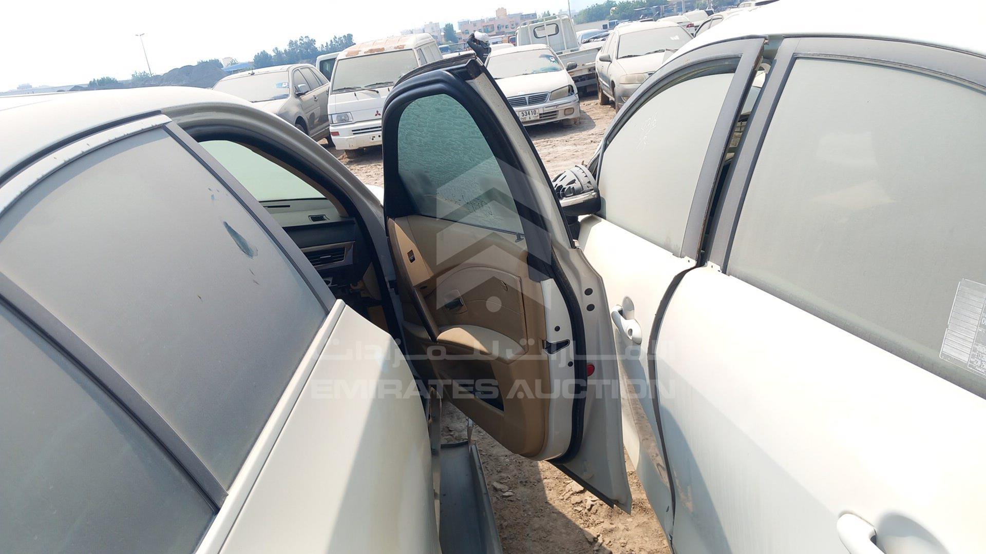 0 BMW 530I VIN: WBANE71066CM01328