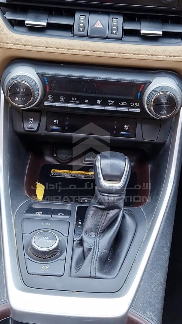 2021 TOYOTA RAV-4 VIN: JTMDW3FV5MD102476