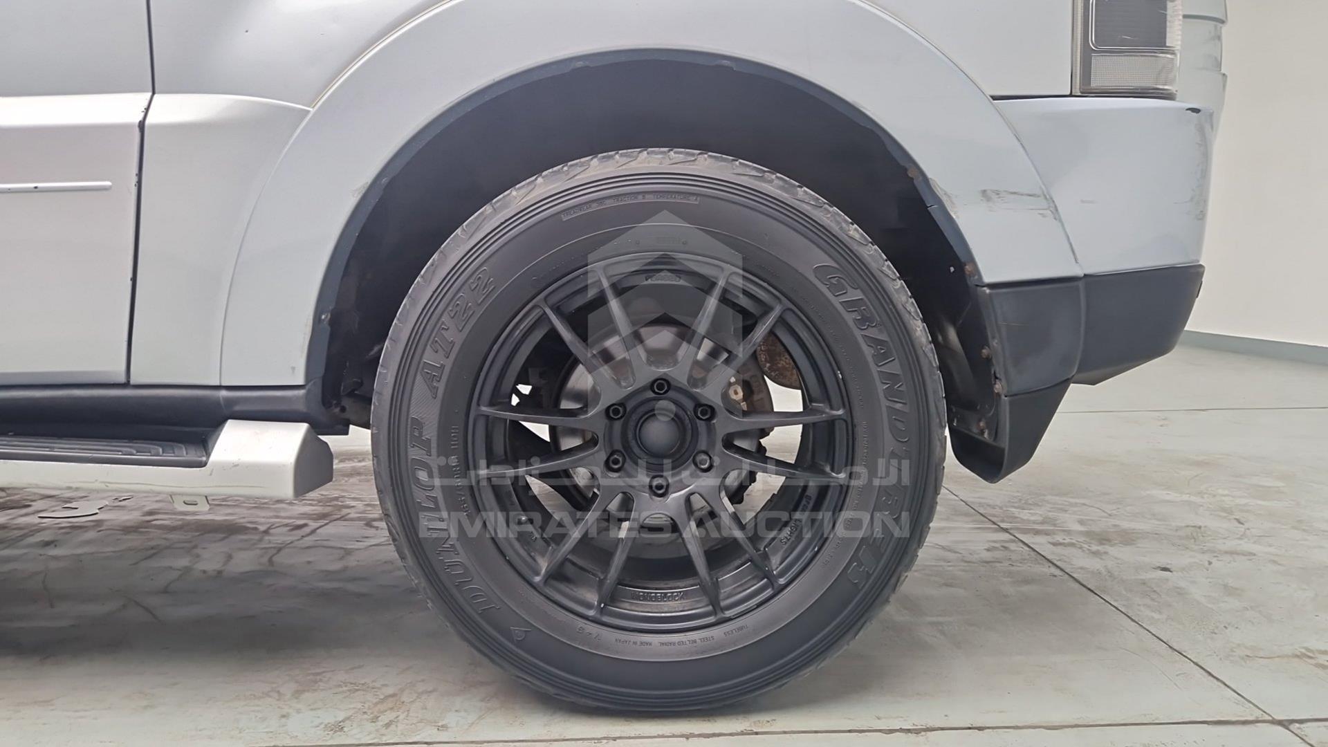 2009 MITSUBISHI PAJERO VIN: JMYMYV87W9J702367