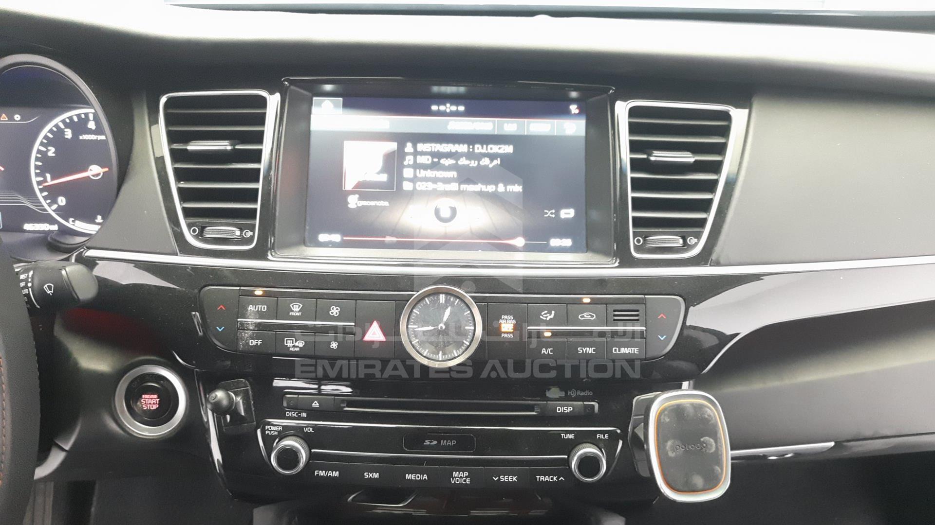2016 KIA K 900 VIN: KNALW4D43G6028671