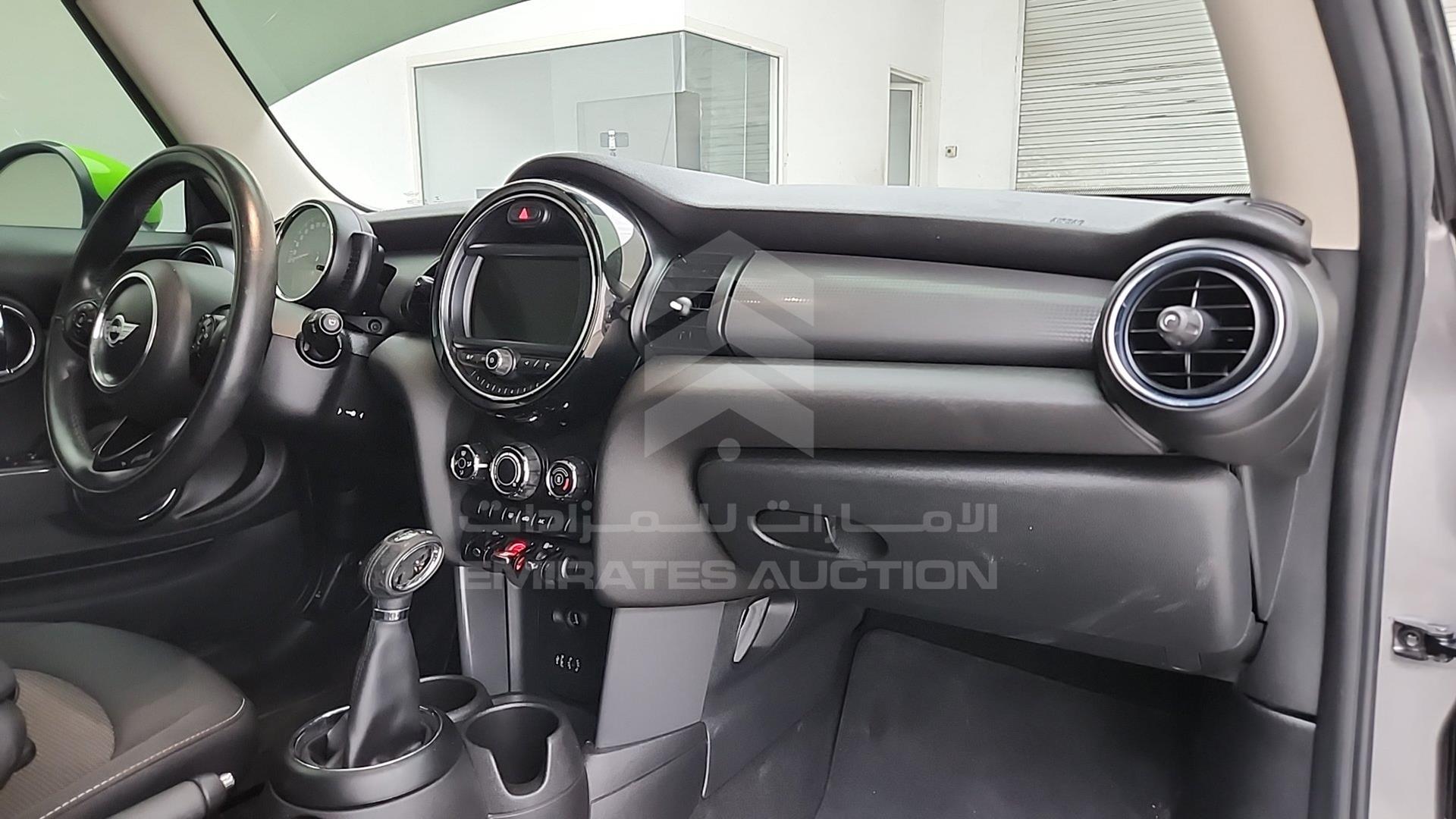 2017 MINI COOPER VIN: WMWXM5104H2A72348