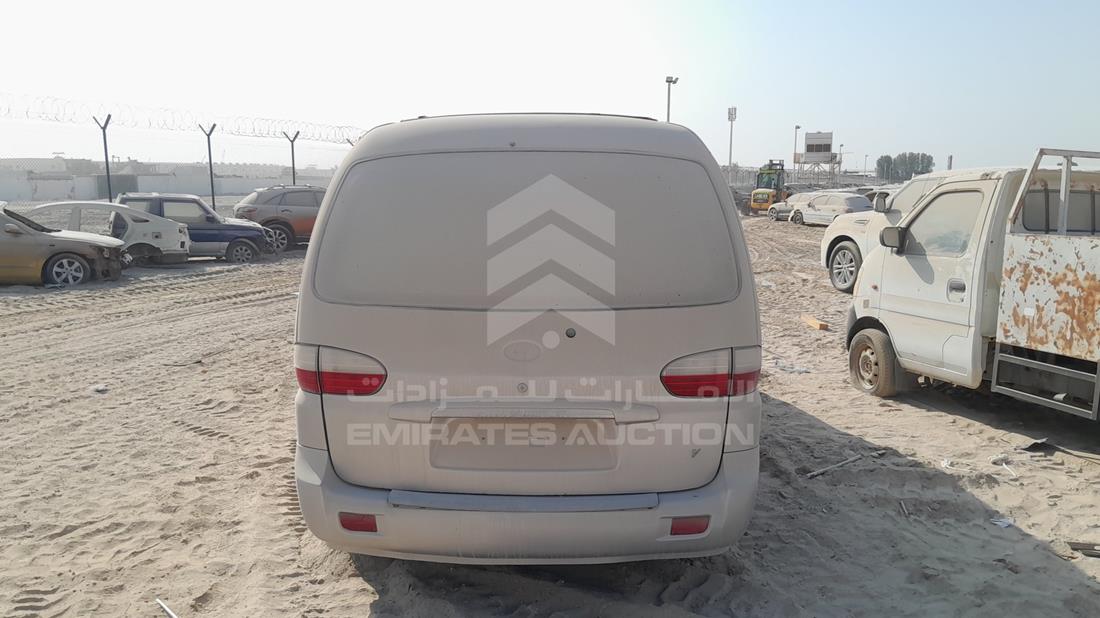 2007 Hyundai H1 — Rear View — Photo 7