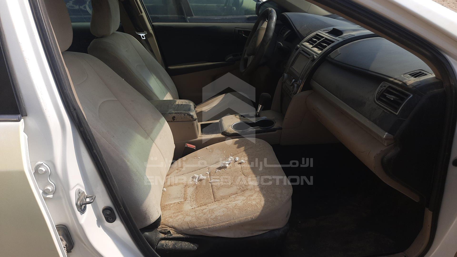 2015 TOYOTA --- VIN: 6T1BF9FK7FX585549