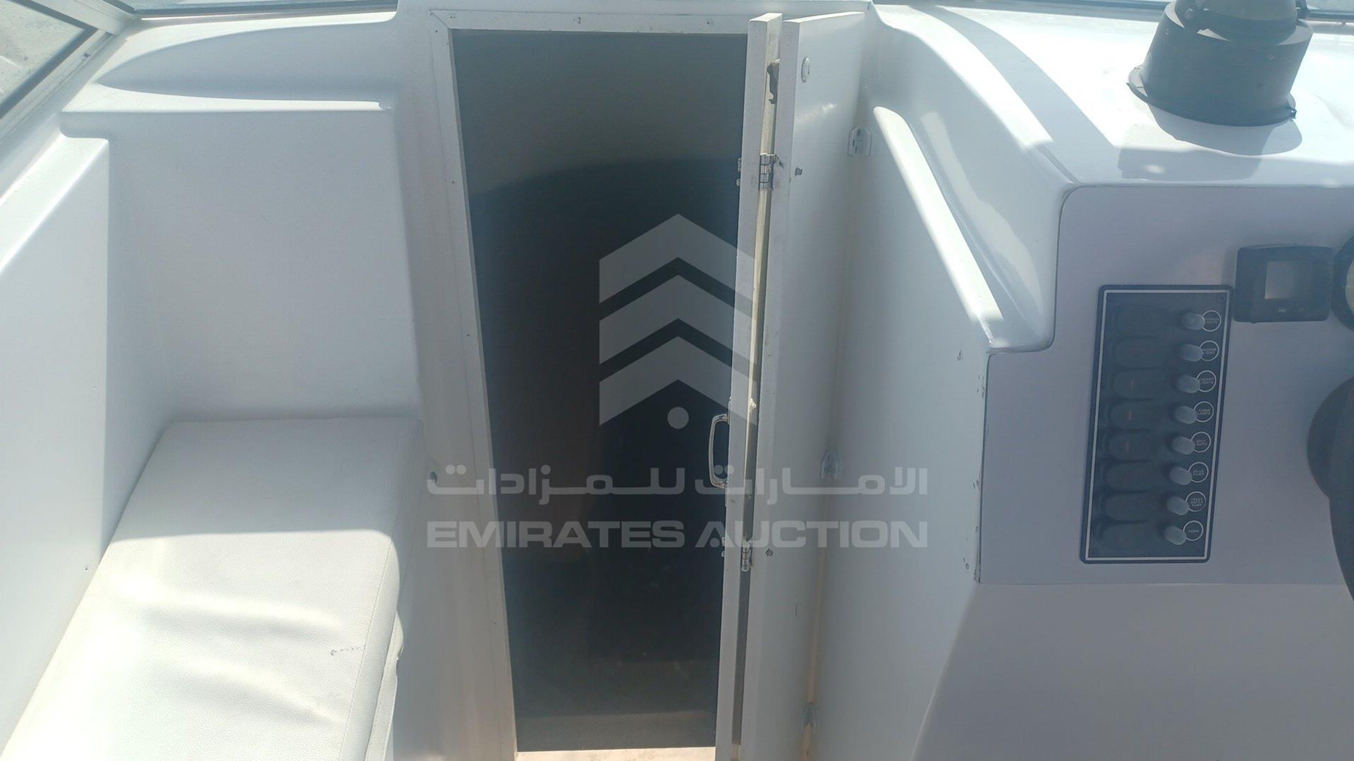 0 BOAT + TROLLEY --- VIN: XAU0457SK293