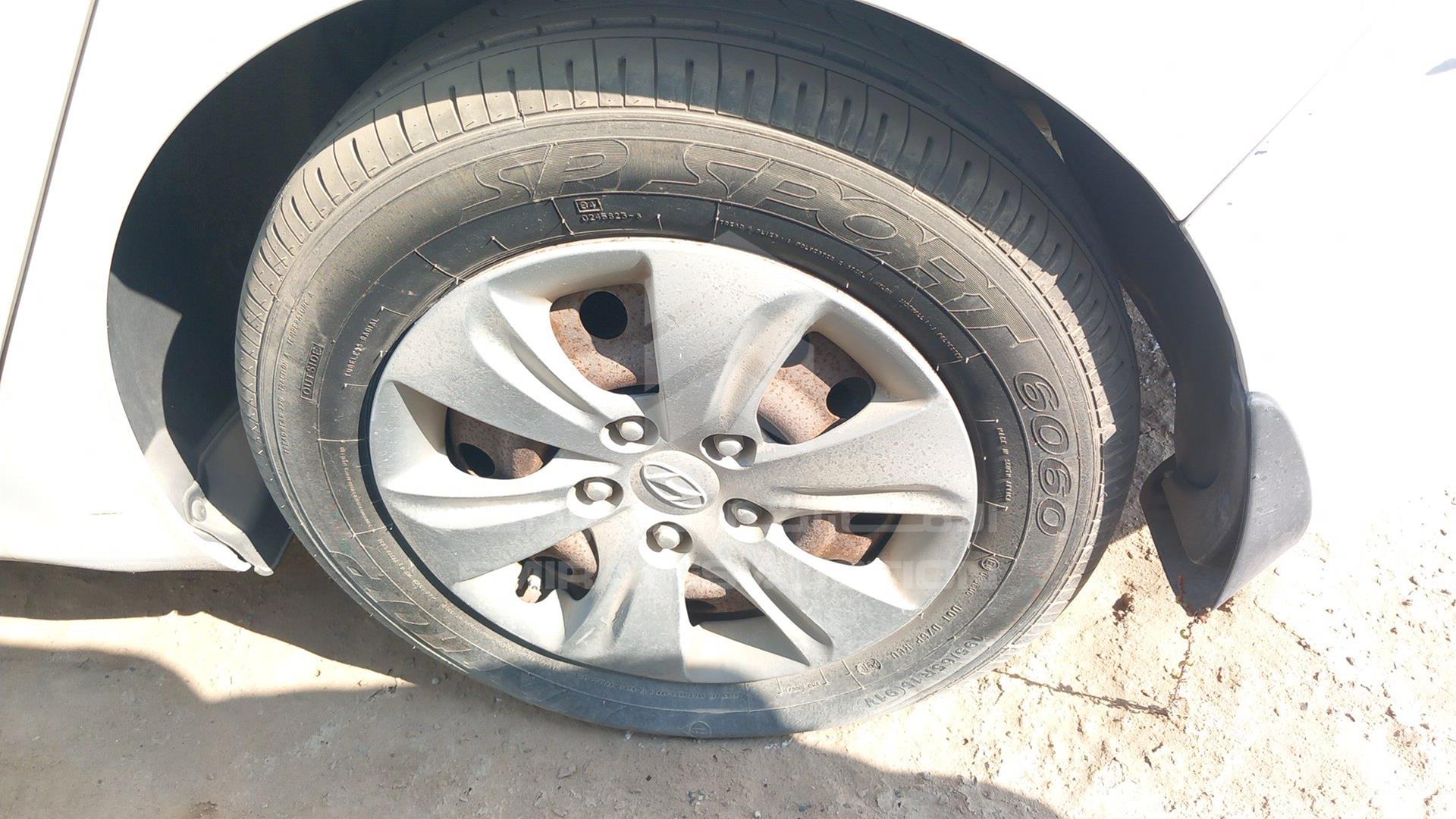 2013 HYUNDAI ELANTRA VIN: KMHDG41EXDU585677