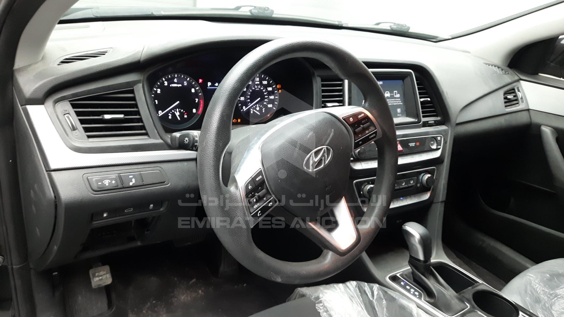 2019 HYUNDAI SONATA VIN: 5NPE24AF3KH786795