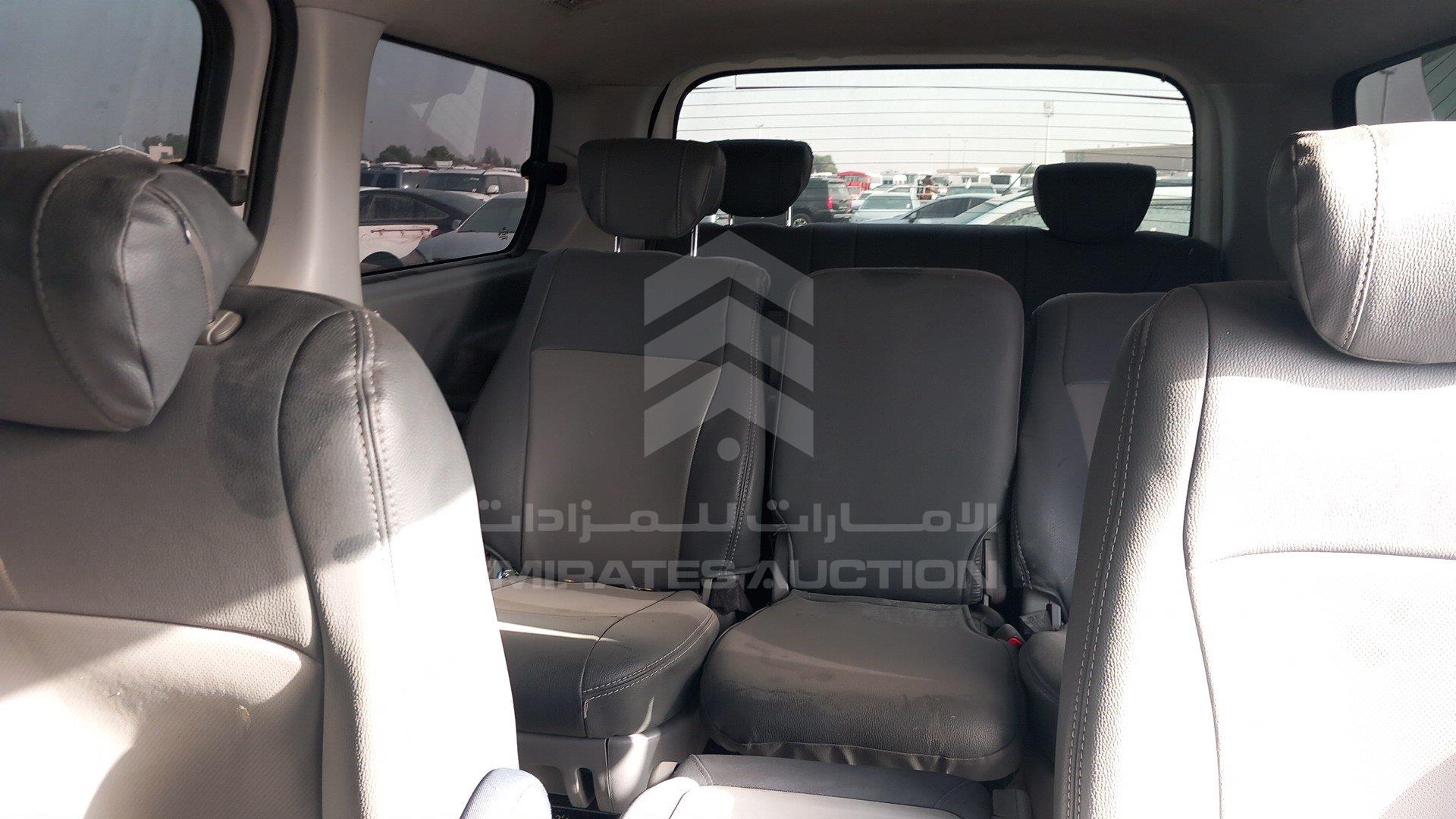 KMJWA37R0CU455693 - 2012 Hyundai H1 - #506534