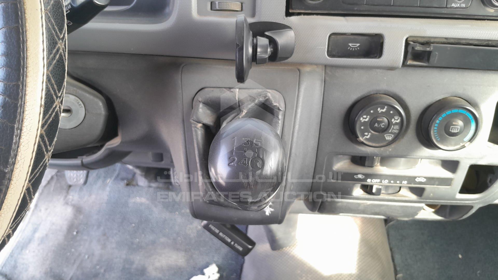 2011 TOYOTA HIACE VIN: JTGJX02P5B5022045