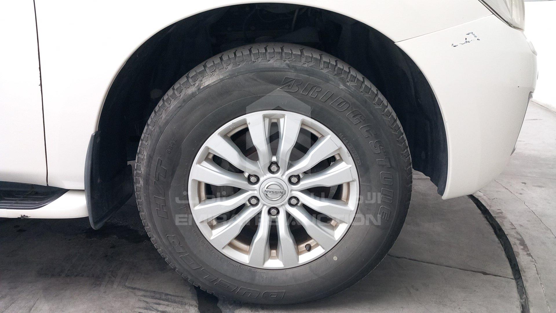 2017 NISSAN PATROL VIN: JN8AY2NY2H9306961