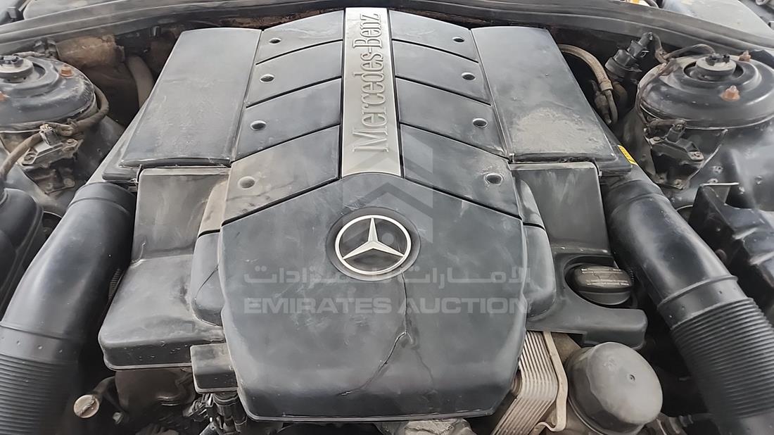 مرسيدس سى ال 600 2002 — خليج المحرك — صورة 25
