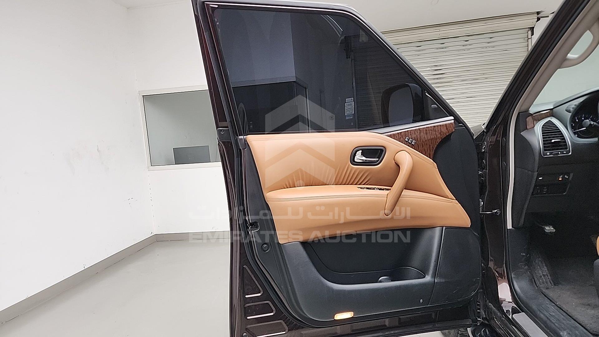 2017 NISSAN PATROL VIN: JN8AY2NY6H9304579