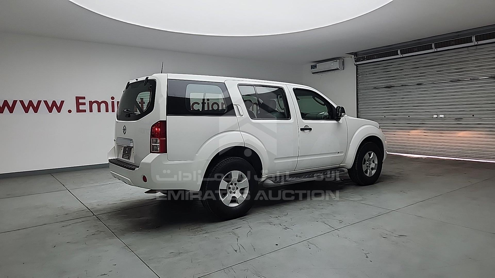2015 NISSAN PATHFINDER VIN: VSKLR11A2FA568140