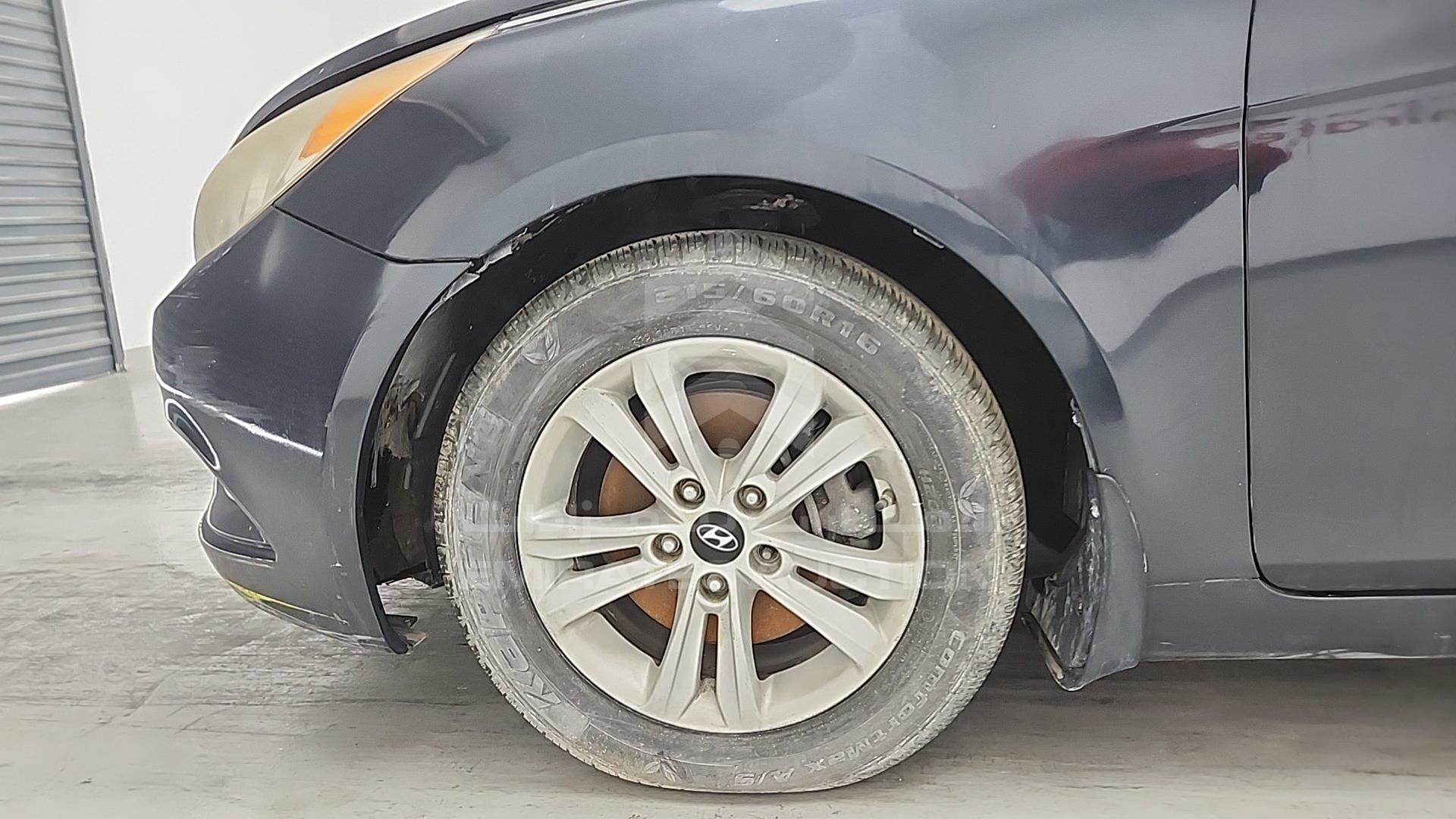 2013 HYUNDAI SONATA VIN: 5NPEB4AC5DH513740