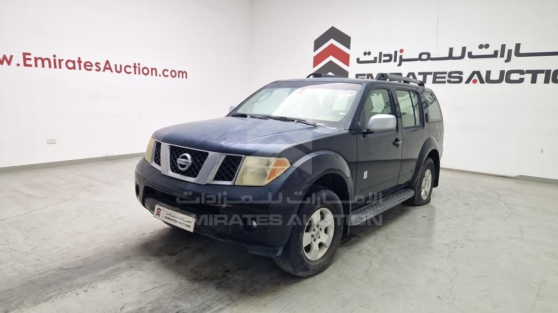 2006 Nissan Pathfinder — Front Left Angle — Photo 6