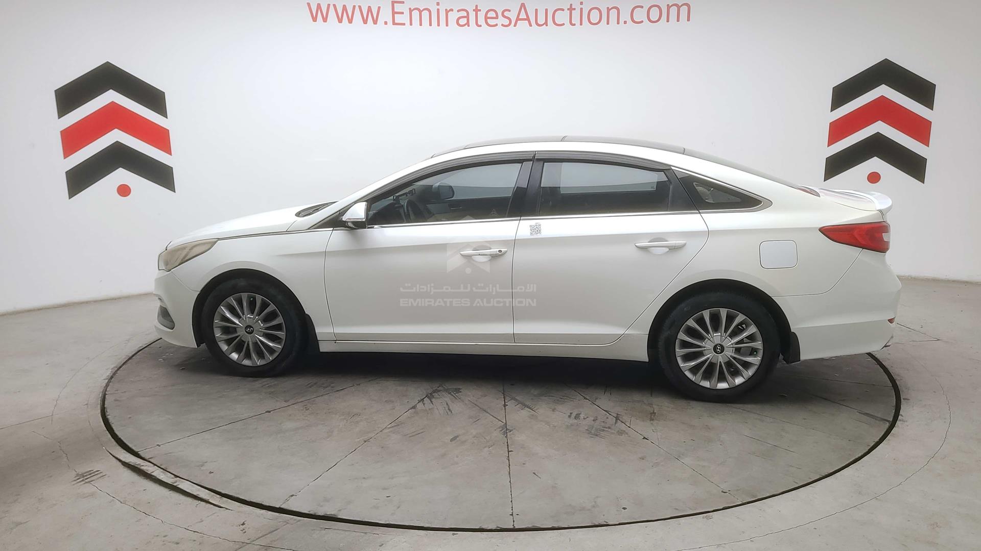 2016 HYUNDAI SONATA VIN: KMHE241G6GA168213