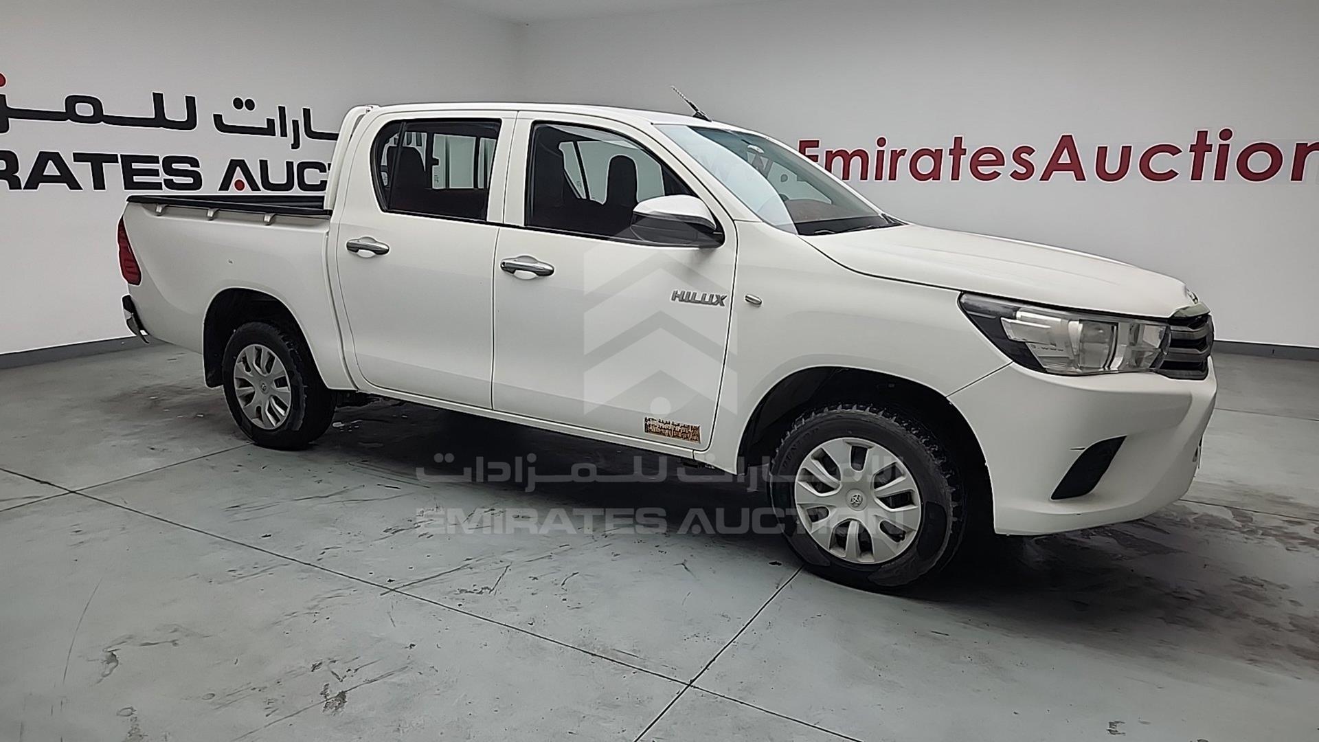 2017 TOYOTA HILUX VIN: MR0CX8CD6H0541749