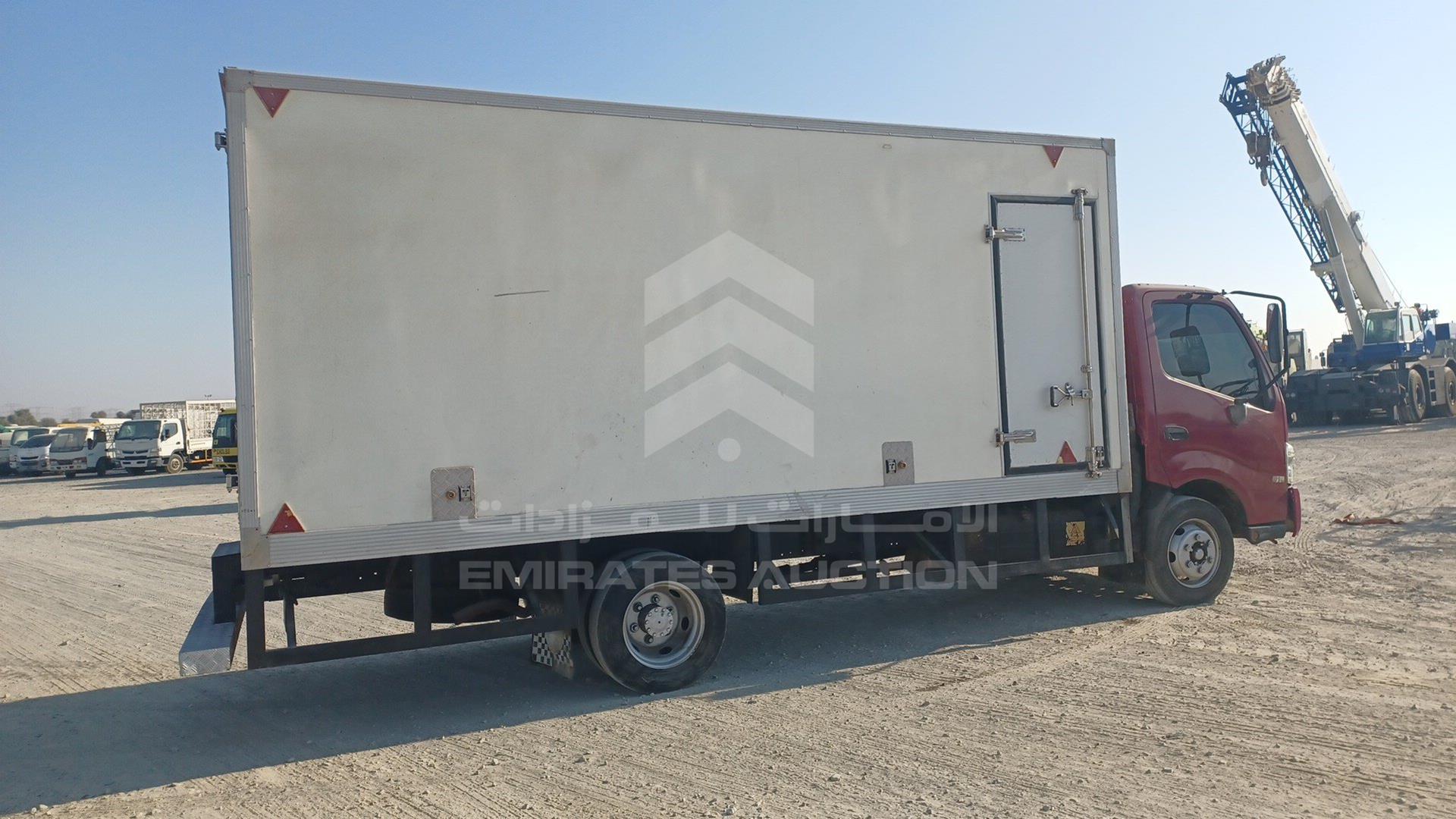 2020 HINO 300 VIN: JHHYCP0H0LK020232
