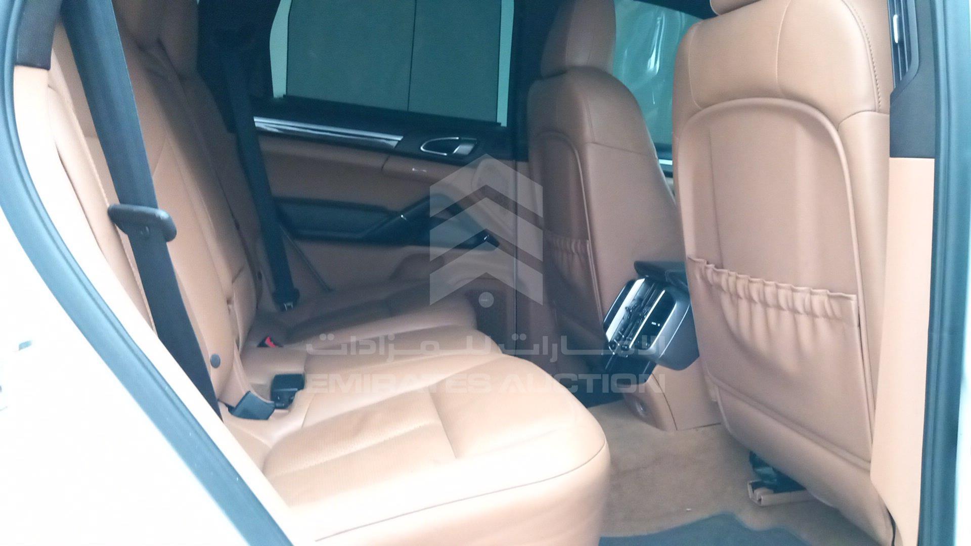 2013 PORSCHE CAYENNE VIN: WP1ZZZ92ZDLA81351