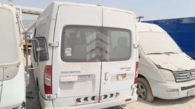 2014 Maxus V80 — Rear Left Angle — Photo 6 — Thumbnail