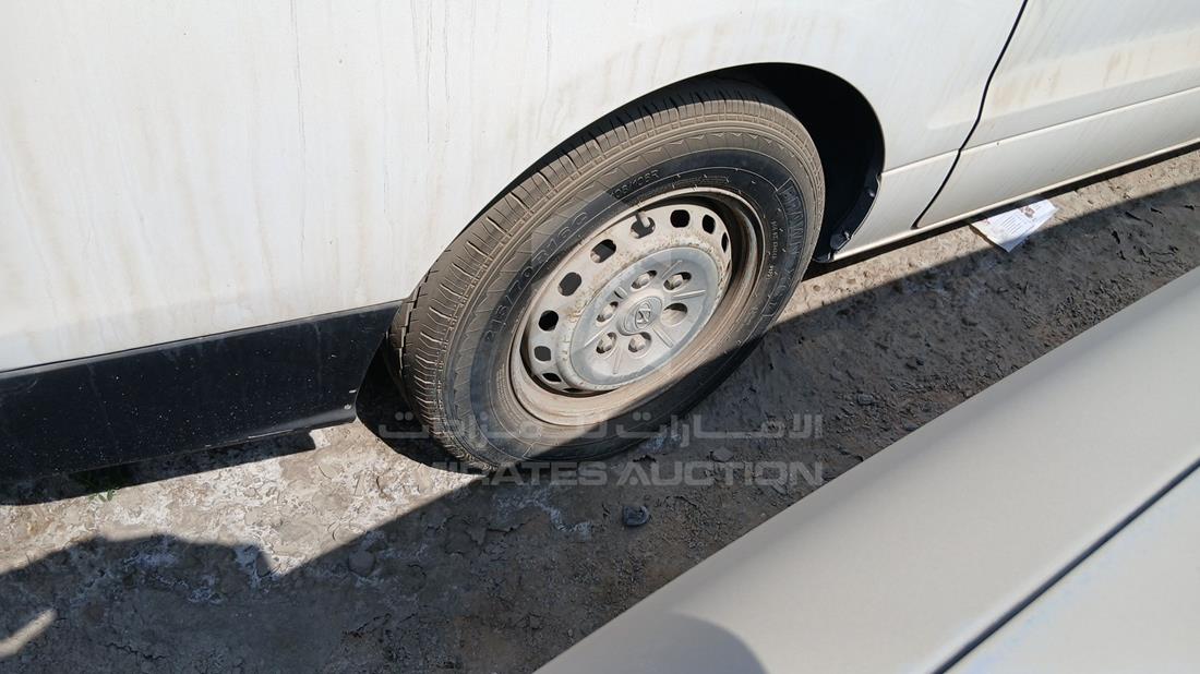 2012 Hyundai H1 — Rear Right Tyre — Photo 27