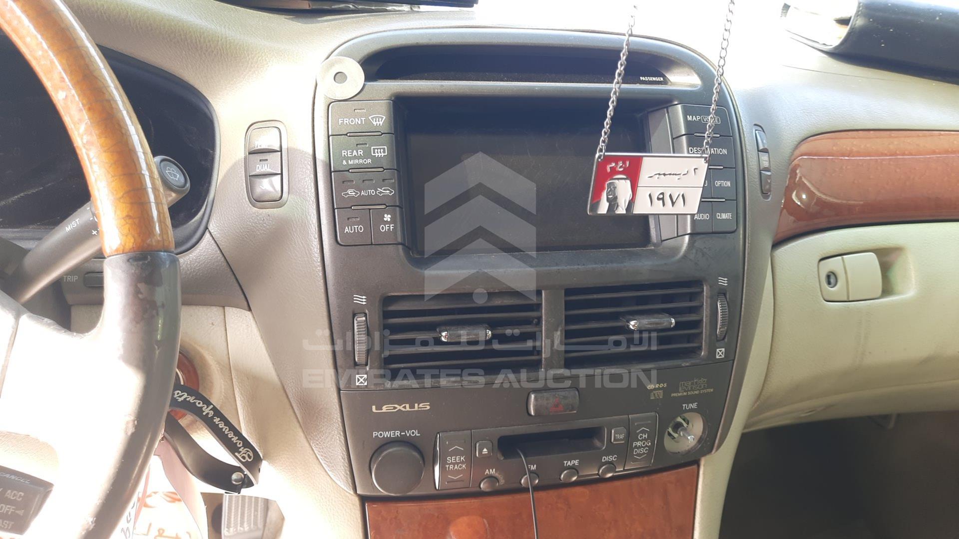 2001 LEXUS LS 430 VIN: JTHBN30F310038094