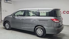 2014 Nissan Quest — Rear Left Angle — Photo 6 — Thumbnail