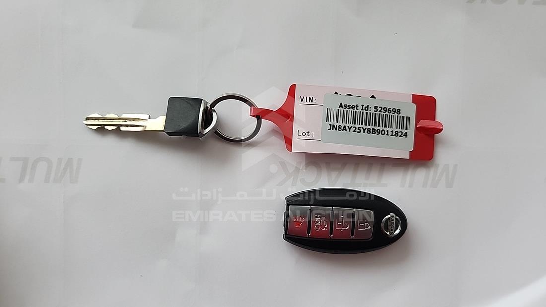 2011 Nissan Patrol — Keys — Photo 6