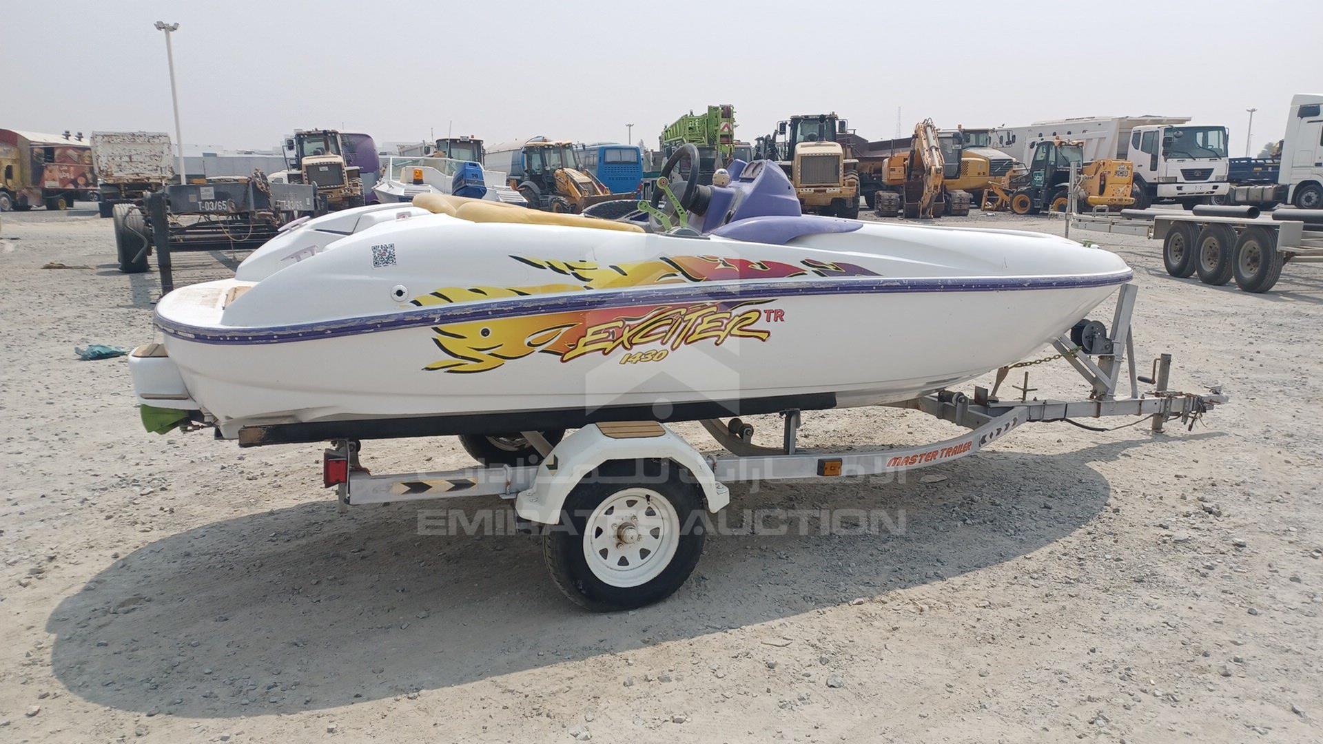 0 BOAT + TROLLEY --- VIN: JPMLIT0010236B