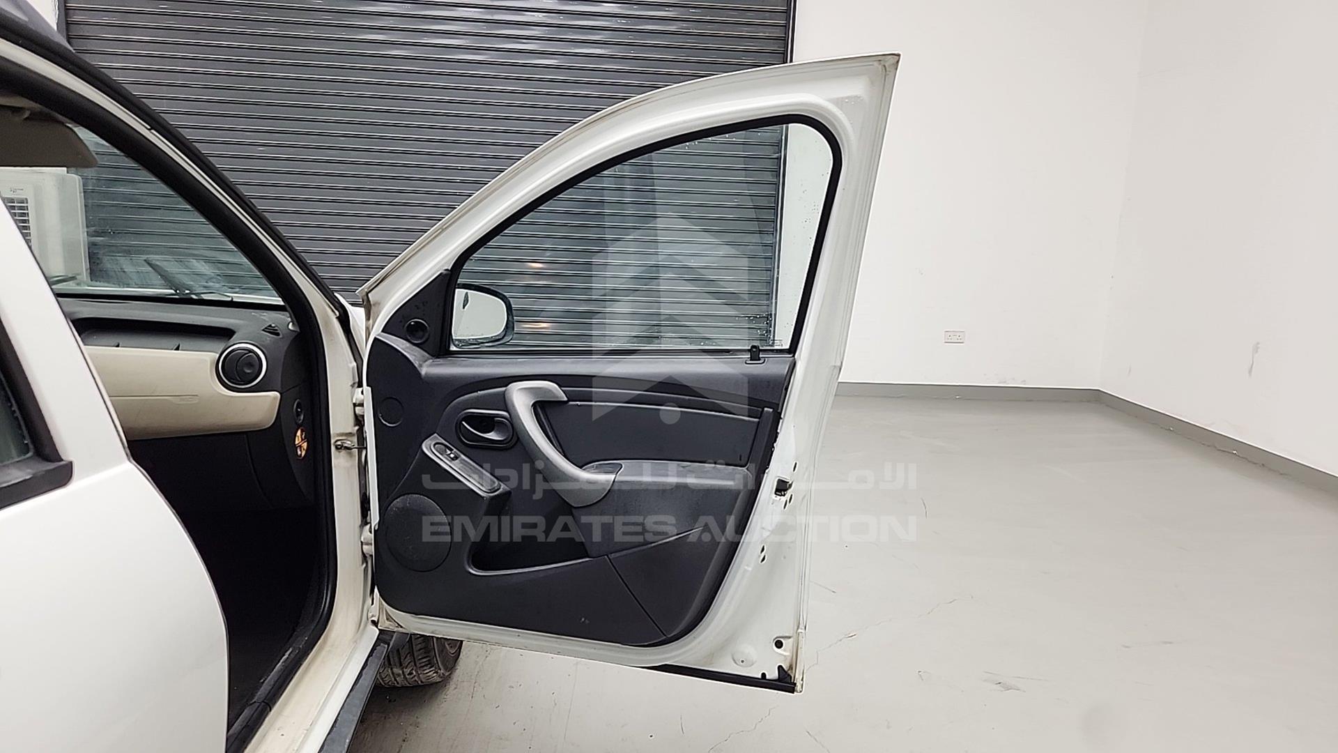 2016 RENAULT DUSTER VIN: VF1HSRCH8GA556613