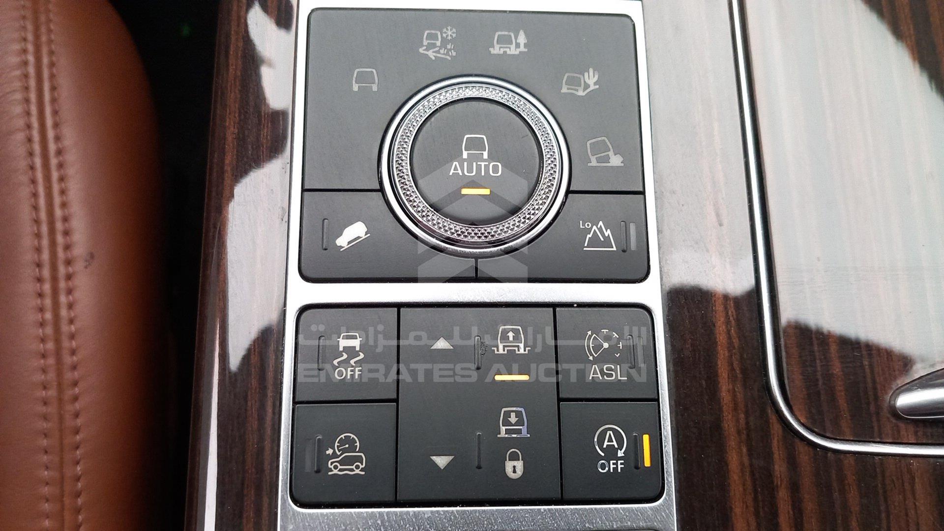 2016 RANGE ROVER VOGUE VIN: SALGA3EF8GA259620
