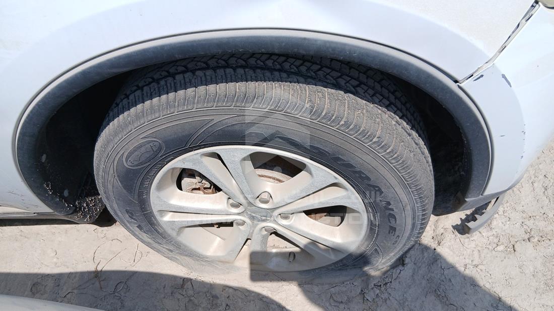 2013 Dodge Durango — Front Right Tyre — Photo 18