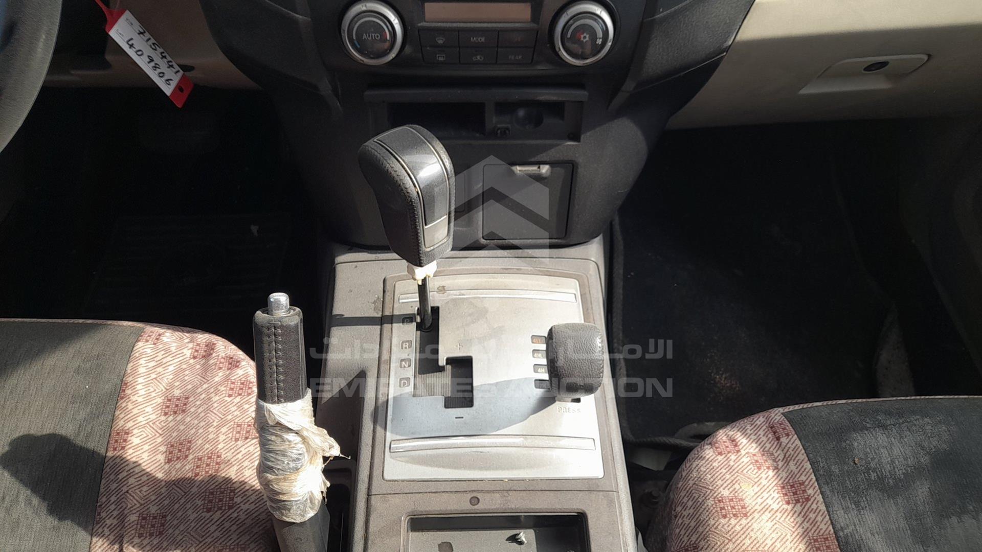 2010 MITSUBISHI PAJERO VIN: JMYLRV95WAJ715441