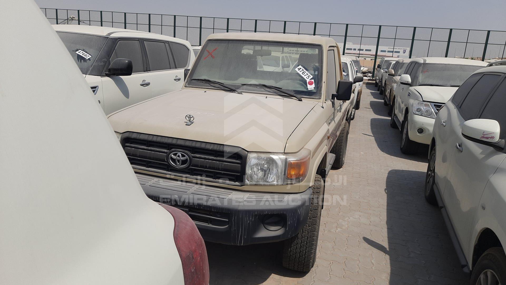 2014 TOYOTA LAND CRUISER PICKUP VIN: JTFLU71J7E4319582