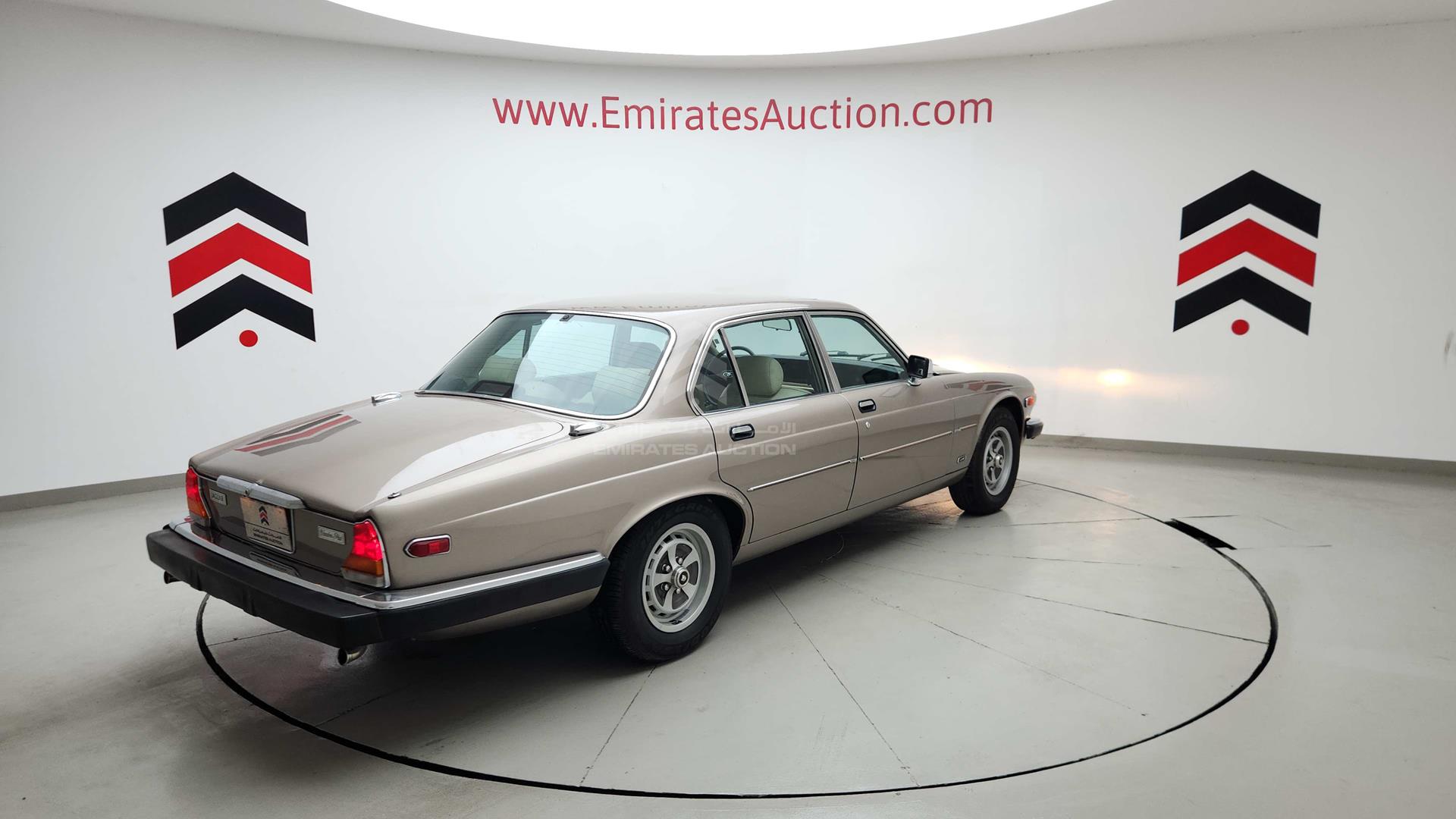 1987 JAGUAR XJ 6 VIN: SAJAY1345HC476001