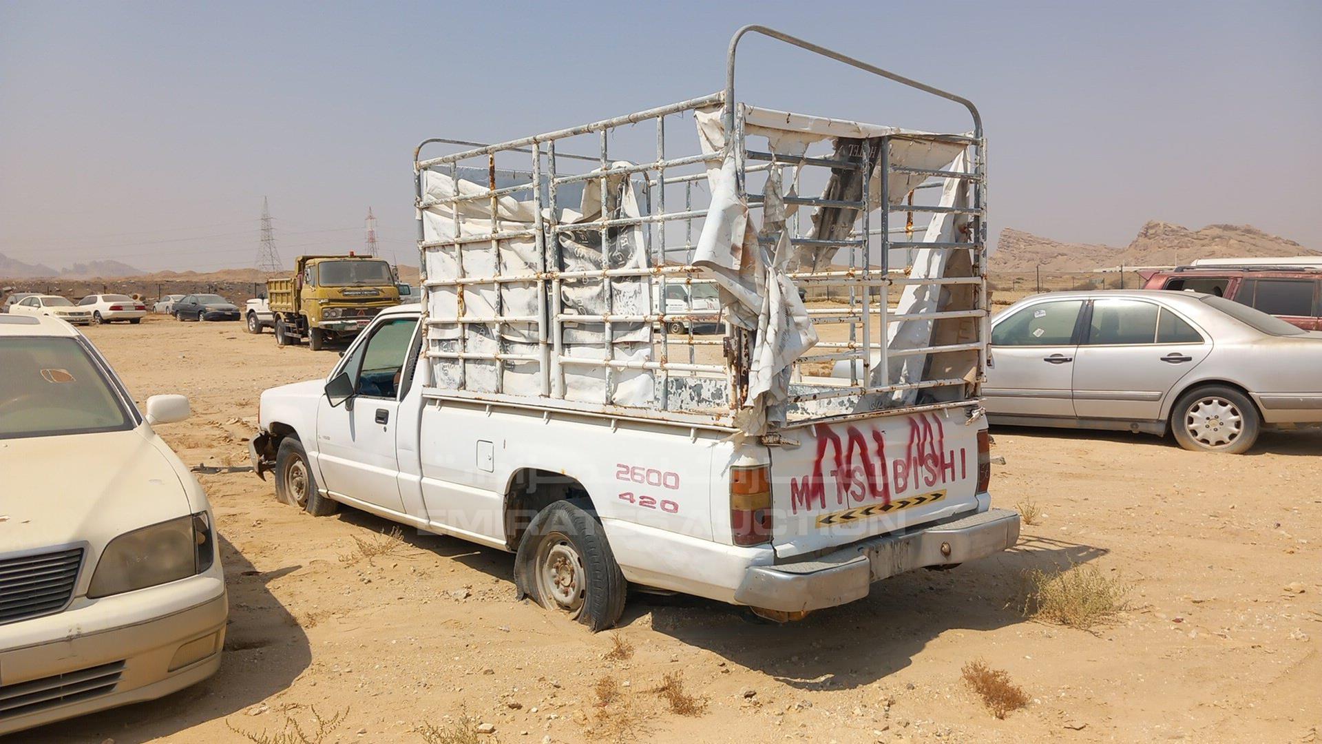 1992 MITSUBISHI L 200 VIN: D0NK130NP00582