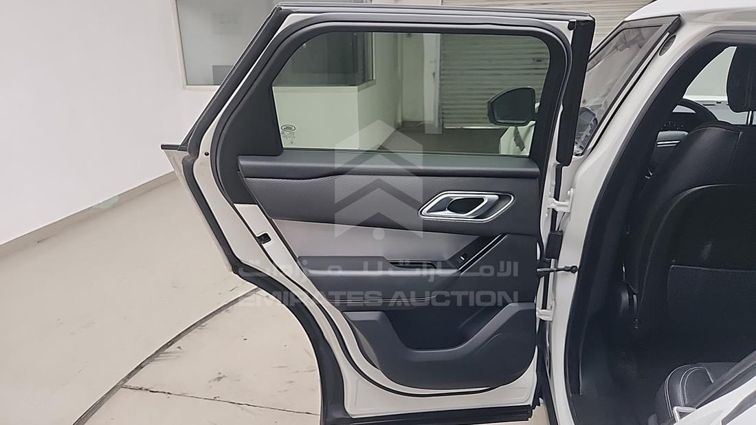 رنج روفر ?يلار 2020 — الباب الخلفي الأيسر — صورة 23
