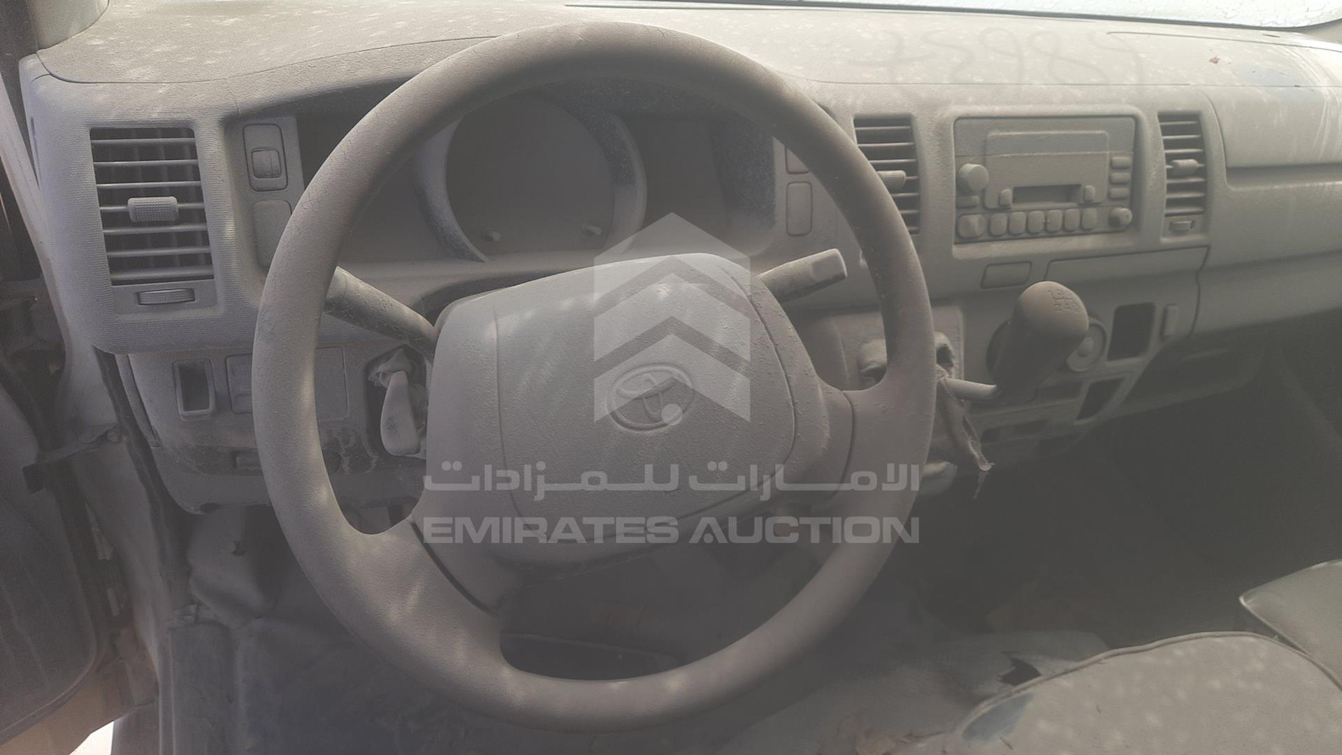 2006 TOYOTA HIACE VIN: JTGJX02P165001716