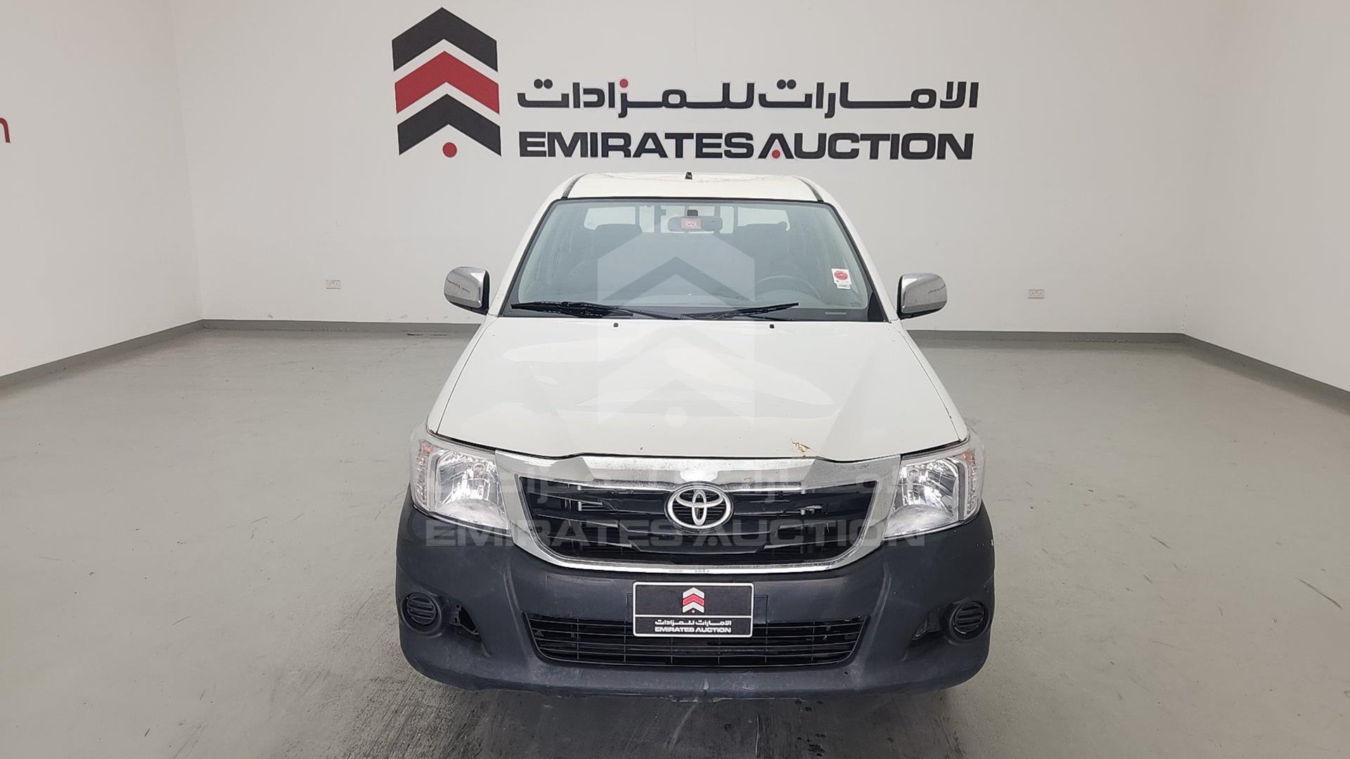 2015 TOYOTA HILUX VIN: MR0EW12G6F3032433