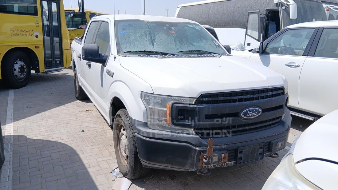 فورد اف 150 2019 — الزاوية الأمامية اليمنى — صورة 10