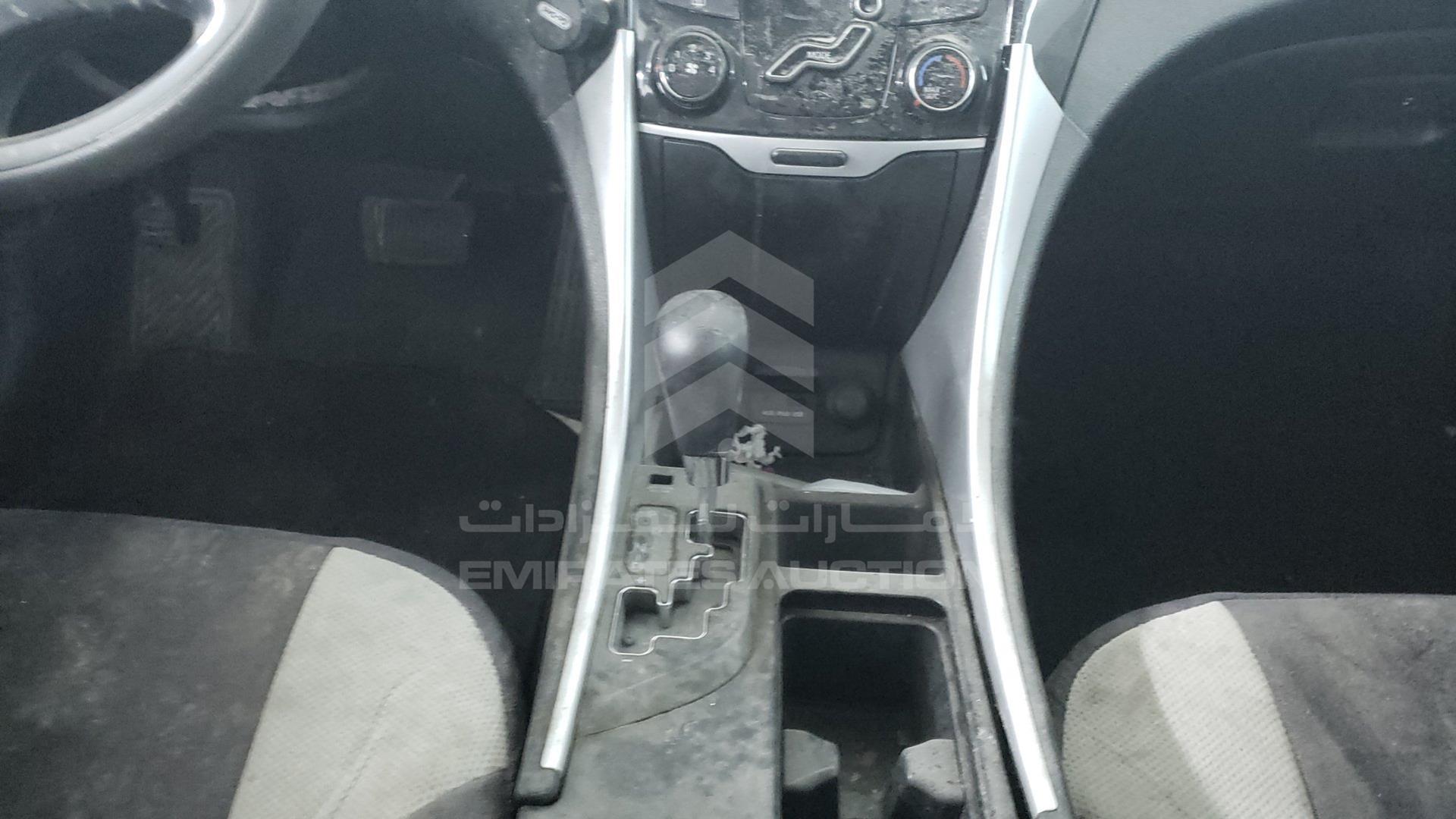 2012 HYUNDAI SONATA VIN: KMHEB41C3CA403156