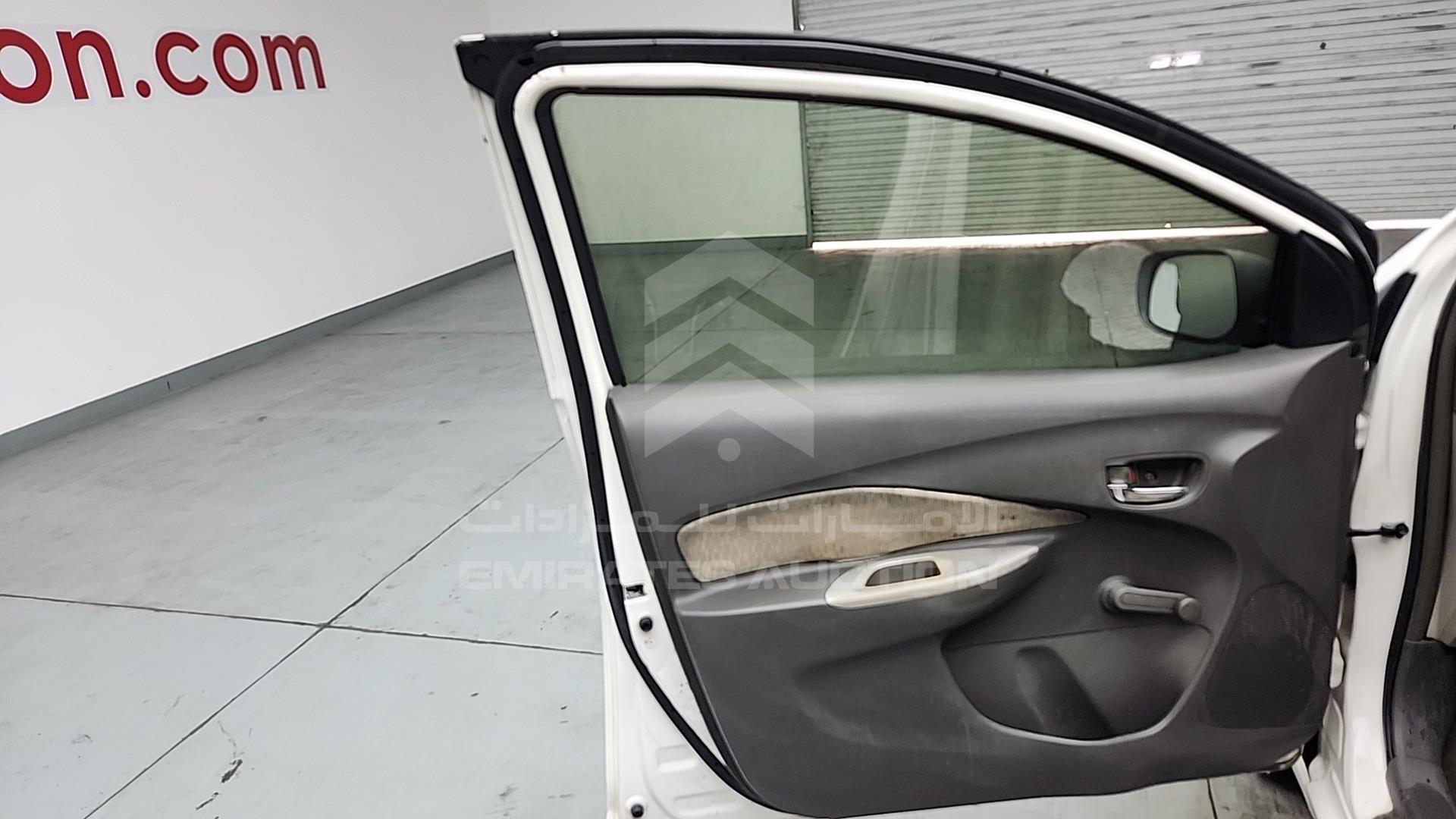 2009 TOYOTA YARIS VIN: JTDBW923294025975