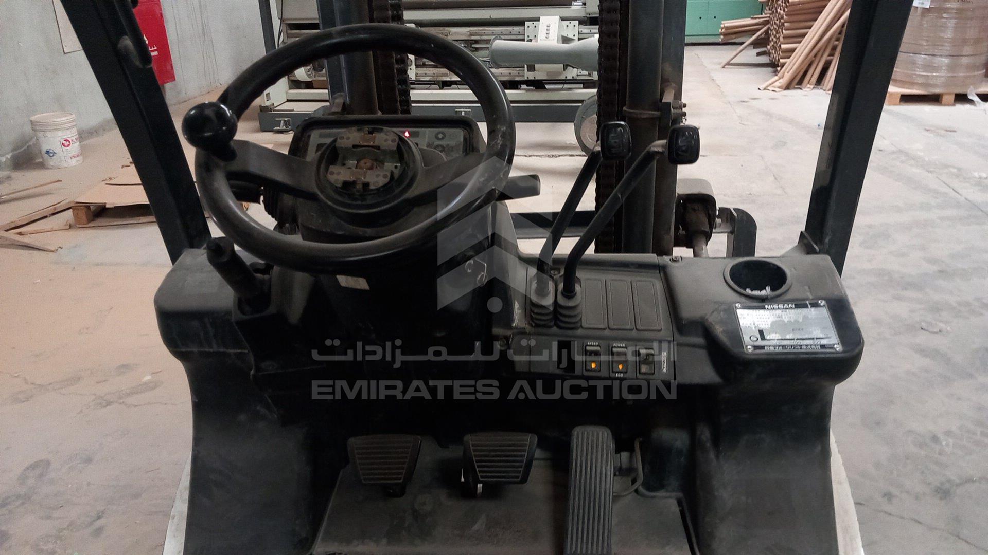 0 NISSAN FORKLIFT VIN: NP1F2-00310