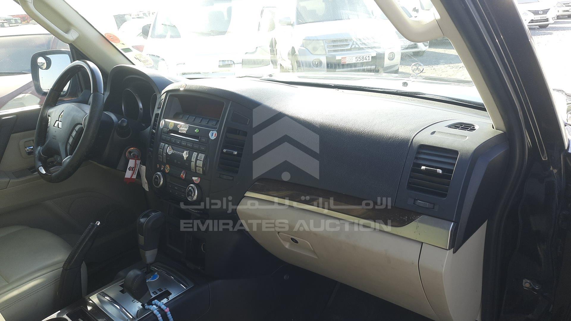2011 MITSUBISHI PAJERO VIN: JMYLRV95WBJ707286
