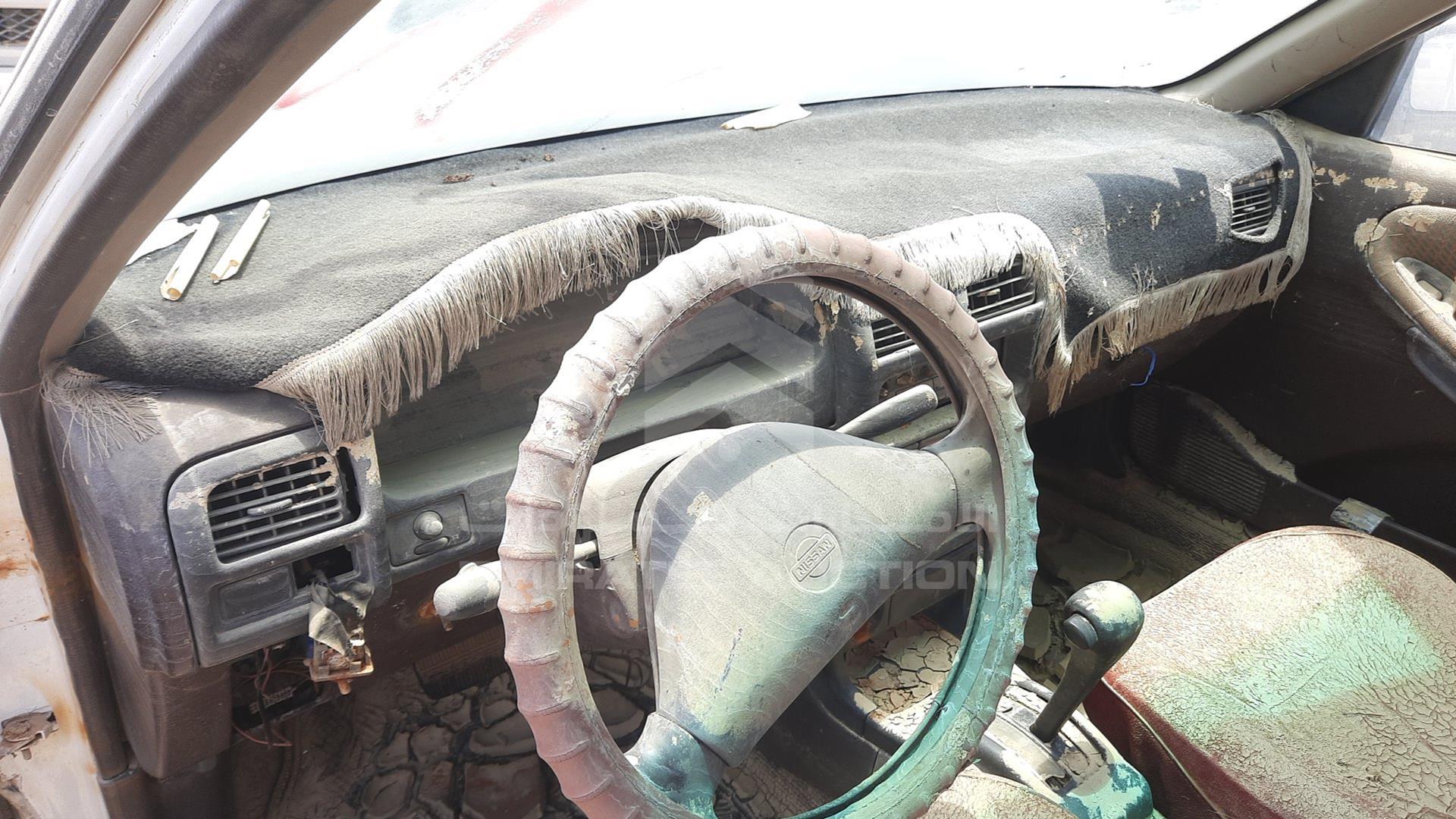 0 NISSAN --- VIN: BEAB13011975