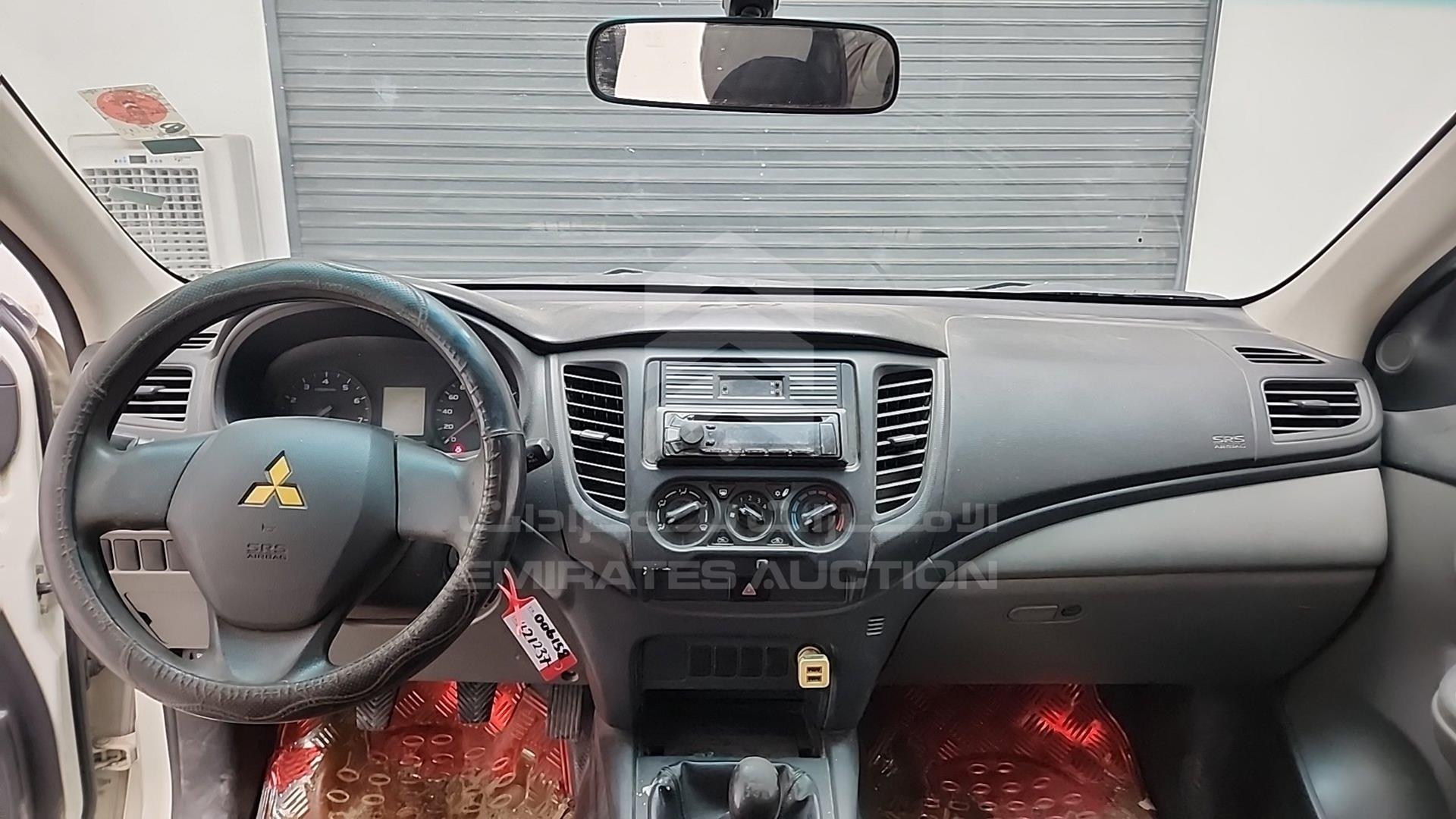 2016 MITSUBISHI L 200 VIN: MMBJNKJ40GH006158
