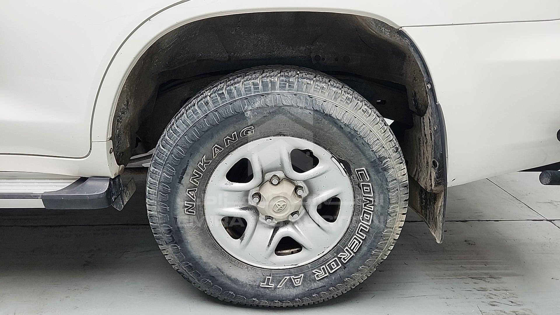 2014 TOYOTA LC 200 VIN: JTMHV09J404134874