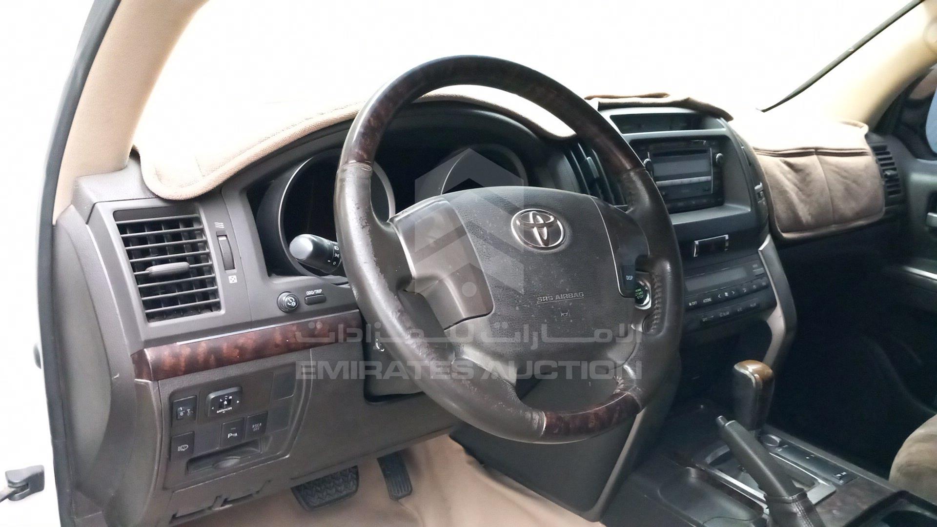 2010 TOYOTA LAND CRUISER VIN: JTMHT05JXA4032928