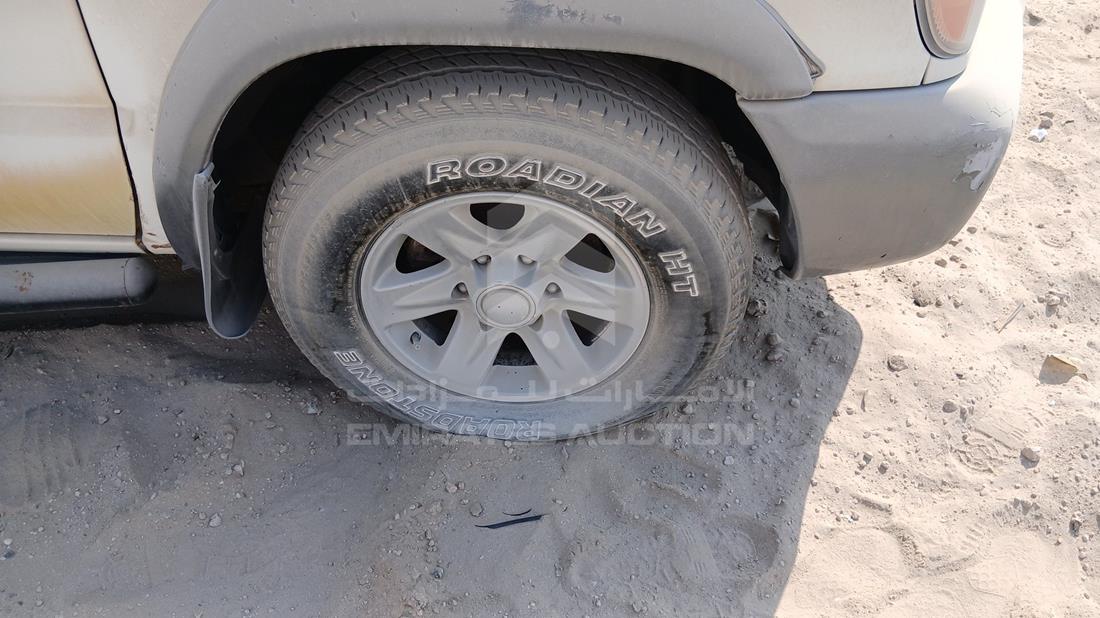 2001 Nissan Pathfinder — Front Right Tyre — Photo 30
