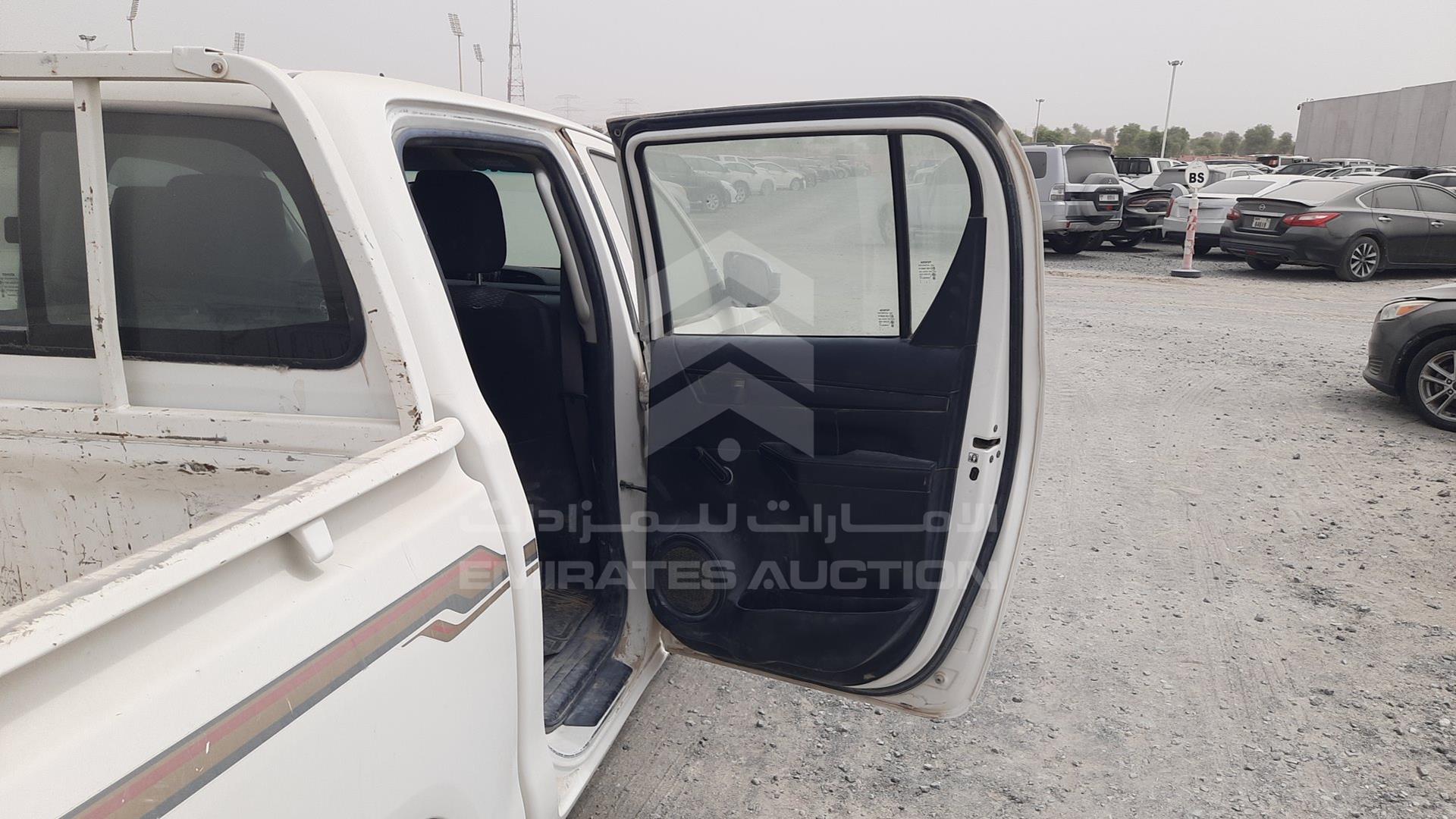 2020 TOYOTA HILUX VIN: MR0DX9CD9L2525357
